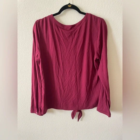 Tommy Bahama Kauai tie front button up top dark pink or red blouse - Picture 4 of 4